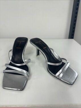 Black Suede Studio Silver Strappy Square-Toe Mid-Heels